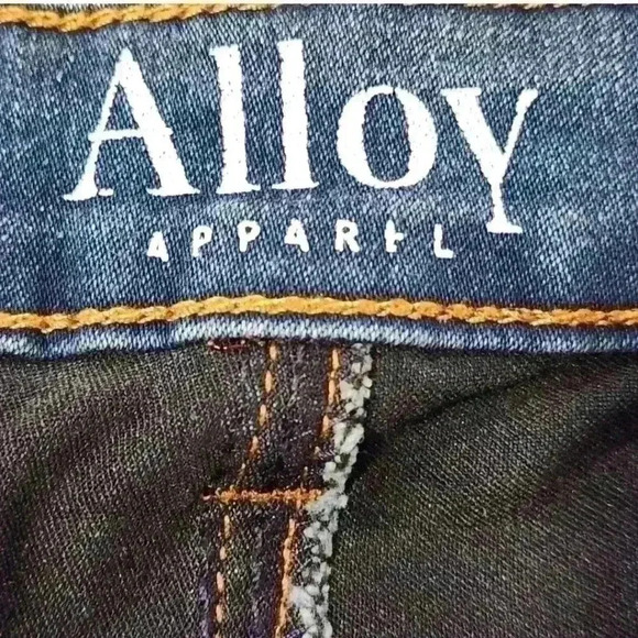 Alloy Apparel London Low Rise Light Wash Skinny Stretch Denim Jeans - Picture 6 of 10